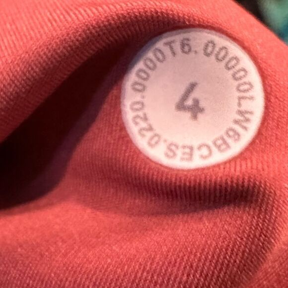 Lululemon fast and free high rise crop tight cherry tint - Picture 5 of 5